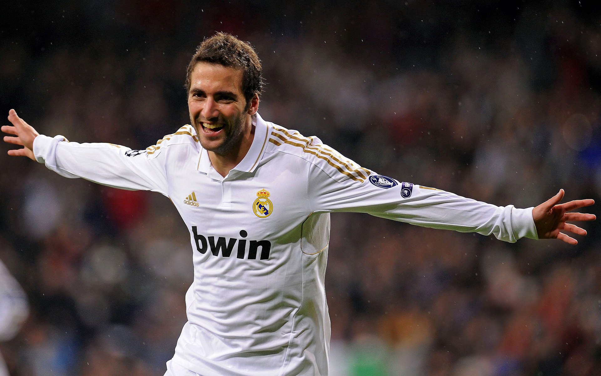 媒体预测联赛冠军归属悬念仍在后续每一场都至关重要，预测今年总冠军